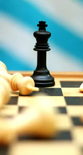 King chess piece